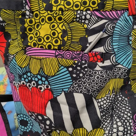 MARIMEKKO PRINTED "POP" ABSTRACT FLORAL X BANANA REPUBLIC SHORTS WOMEN'S SIZE 2. - Picture 4 of 8
